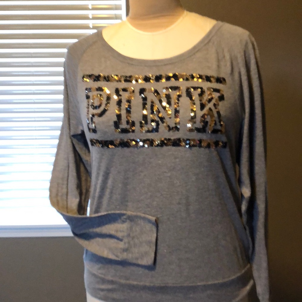 Pink brand sequined gray top size med
